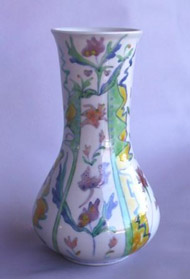 鈴木富士乃「色絵花瓶」径10.5×高18.5cm