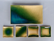 八幡 滋行 「緑釉彩角組皿」大 径31.5×18.5　高2.5 cm
