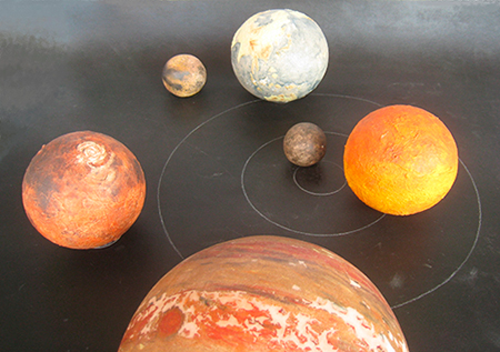 巌谷さゆり オブジェ「木星から見た太陽系」 地球 径12.0×12.0 高12.0cm